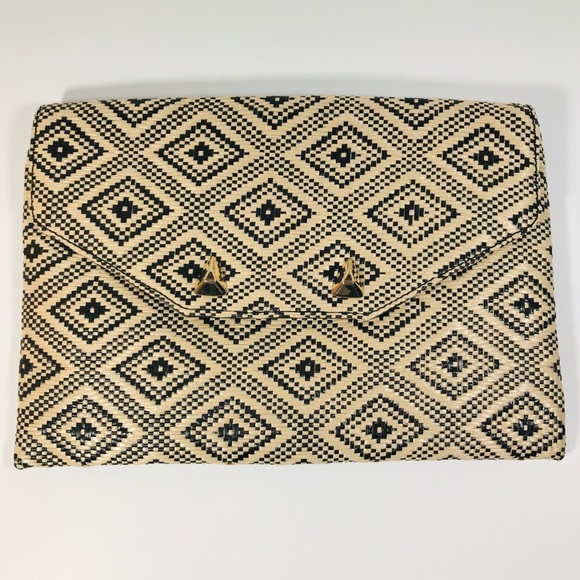 Stella & Dot Handbags - Stella & Dot Straw Geo Print Clutch NWOT